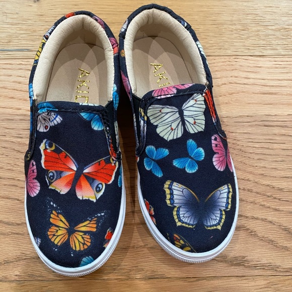 AKID Slip On Shoes - Picture 2 of 3